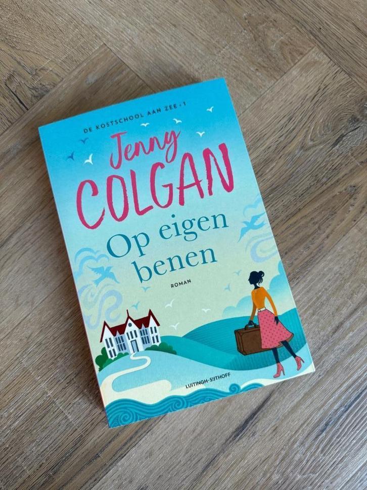 ZGAN Jenny Colgan boek Kostschool aan zee Op eigen benen, Boeken, Romans, Zo goed als nieuw, Nederland, Ophalen of Verzenden