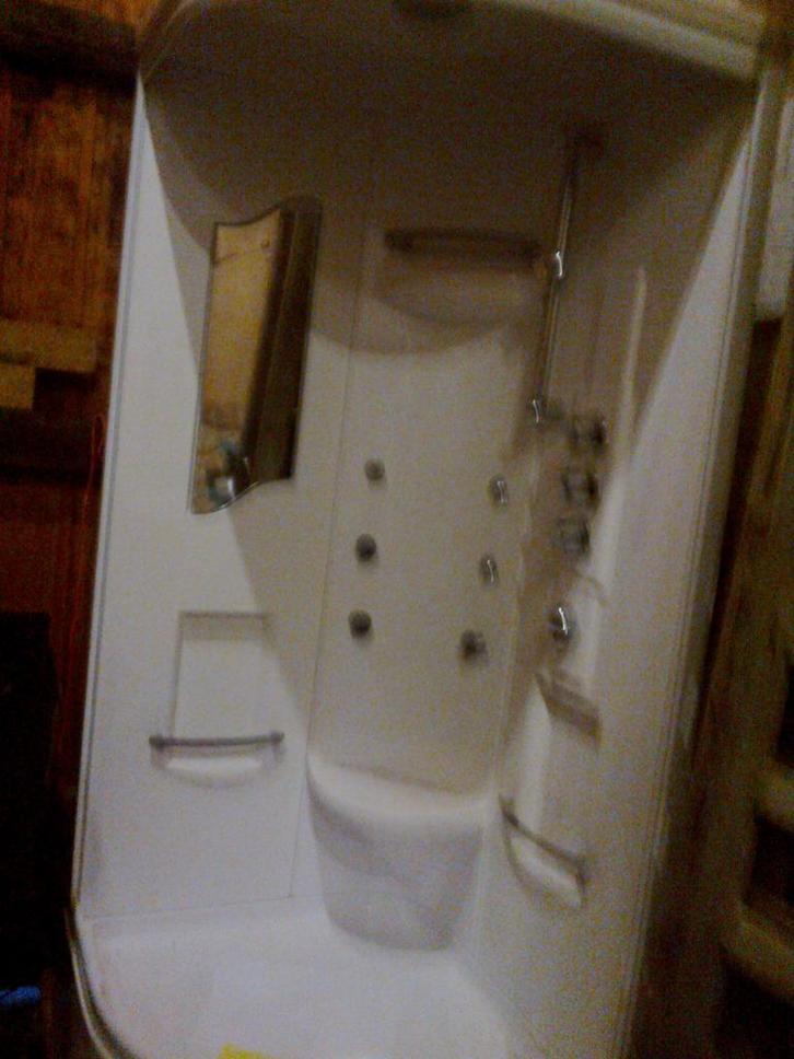 Complete  douchecabine gemonteerd., Huis en Inrichting, Badkamer | Complete badkamers, Zo goed als nieuw, Met douche, Ophalen