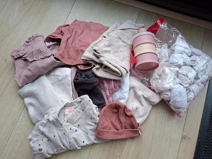 Pakket meisjeskleding maat 50-56-62., Kinderen en Baby's, Babykleding | Baby-kledingpakketten, Zo goed als nieuw, Maat 50, Ophalen of Verzenden