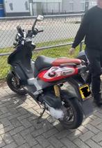 Aprilia SR50 Factory LC, Fietsen en Brommers, Scooters | Aprilia, Ophalen, Maximaal 45 km/u, SR 50, Zo goed als nieuw