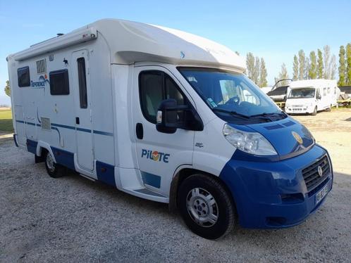 Pilote P720 – 51242 – enkel voor handelaren, Caravans en Kamperen, Campers, Bedrijf, tot en met 4, Half-integraal, Overige merken