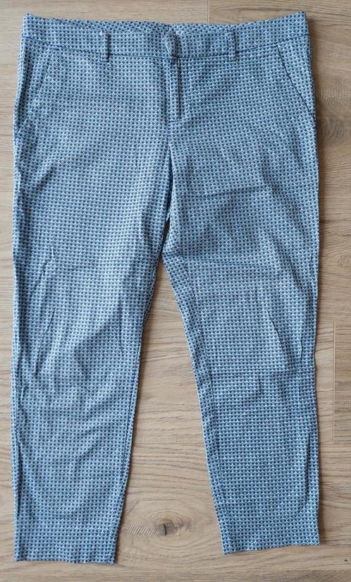 Benetton capri broek M lichtblauw driekwart broek, Kleding | Dames, Broeken en Pantalons, Zo goed als nieuw, Maat 38/40 (M), Blauw