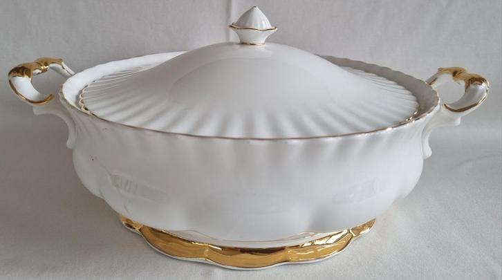 Val D'or Royal Albert dekschaal vol in het goud, Antiek en Kunst, Antiek | Servies los, Ophalen of Verzenden