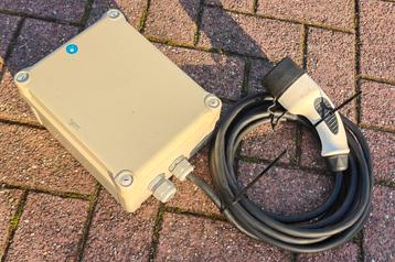 De LS24 thuislader type 2, 16A (3,7 kW) met 5 meter kabel  beschikbaar voor biedingen