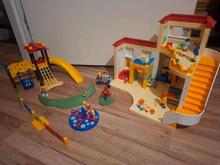 2 sets Playmobil Kinderdagverblijf en Speeltuin, Kinderen en Baby's, Speelgoed | Playmobil, Gebruikt, Complete set, Ophalen of Verzenden