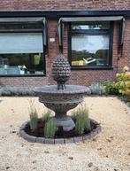 Fontein grote dennenappel, Ophalen, Nieuw, Beton, Fontein
