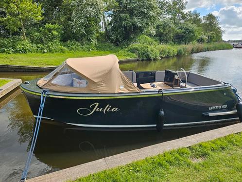 Boot, sloep lifestyle tender 600., Watersport en Boten, Sloepen, Zo goed als nieuw, Tot 10 pk, 3 tot 6 meter, Buitenboordmotor