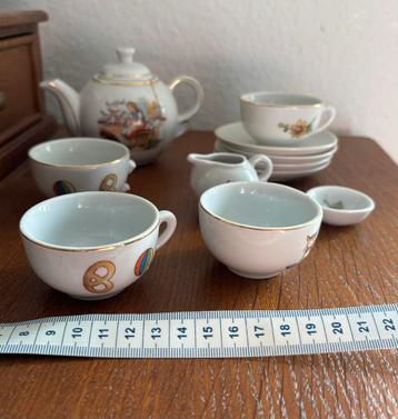 Vintage Kinderserviesje Porselein beschikbaar voor biedingen