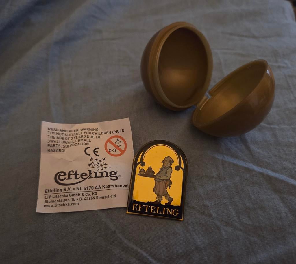 Efteling pin Smidje uit serie 8, Verzamelen, Efteling, Ophalen of Verzenden, Nieuw, Button of Speldje