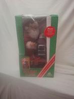 Vintage  kerstman bij kachel Holiday creations, Diversen, Kerst, Ophalen of Verzenden