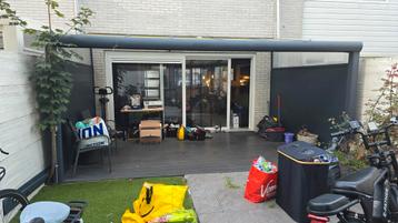 Terrasoverkapping met zijwanden (5x3) beschikbaar voor biedingen