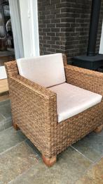 Twee moderne rieten stoelen, Tuin en Terras, Ophalen of Verzenden, Zo goed als nieuw, 2 zitplaatsen
