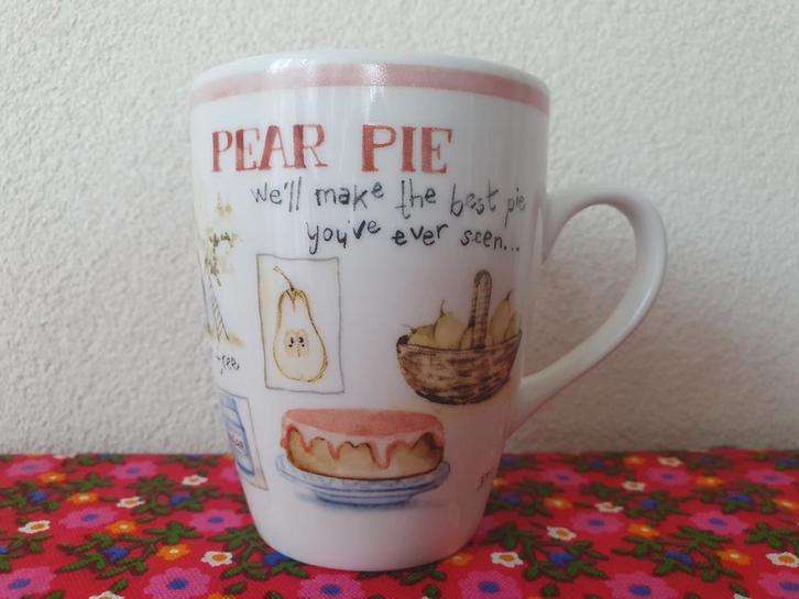 Jet ter Steege Pear Pie mok beker Original World of Jet, Huis en Inrichting, Keuken | Servies, Zo goed als nieuw, Kop(pen) en/of Schotel(s)