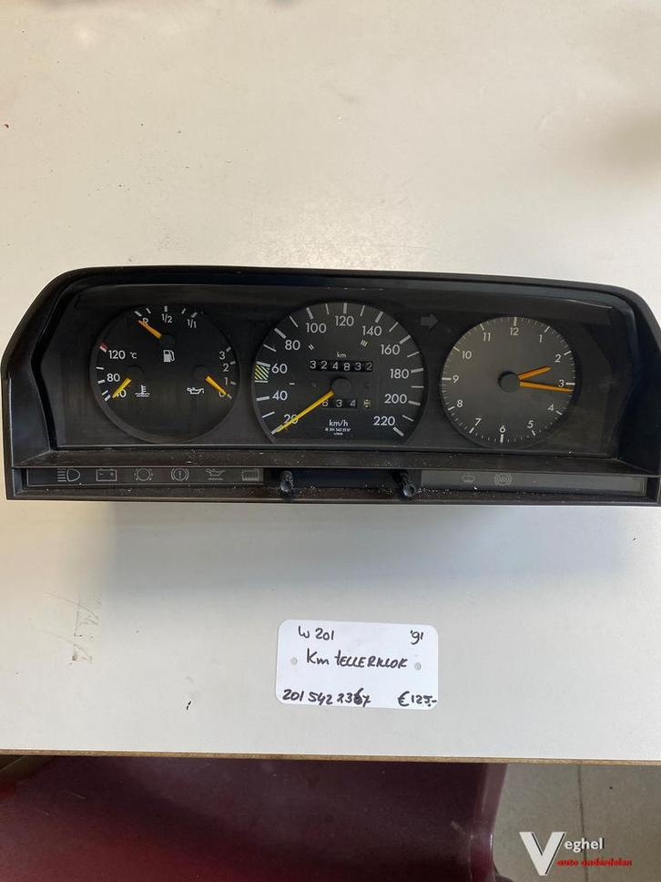 Mercedes W201 1991 handgeschakeld 5 versn. Km Tellerklok 201, Auto-onderdelen, Dashboard en Schakelaars, Gebruikt, Ophalen of Verzenden