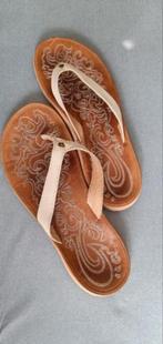 Olukai Paniolo teen slippers mt. 40, Slippers, Beige, Olukai, Ophalen of Verzenden