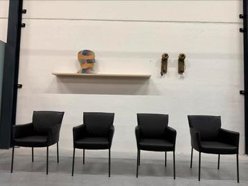 4 Nieuw Design on Stock Amra Eetkamerstoelen zwart leer beschikbaar voor biedingen