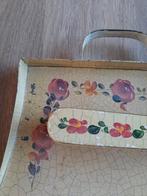 Vintage stoffen blikje met borstel, Ophalen of Verzenden, Gebruikt, Rechthoekig, Metaal