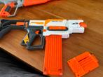 Nerf gun met extra magazijn, Kinderen en Baby's, Speelgoed | Buiten | Actiespeelgoed, Ophalen of Verzenden, Gebruikt