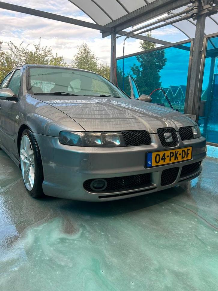 Seat Leon 1.8 20VT 132KW 2004 Grijs, Auto's, Seat, Particulier, Leon, Benzine, E, Hatchback, Handgeschakeld, Origineel Nederlands