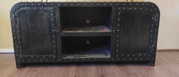 Tv Meubel / Tv Kast / Dressoir      t.e.a.b.  beschikbaar voor biedingen