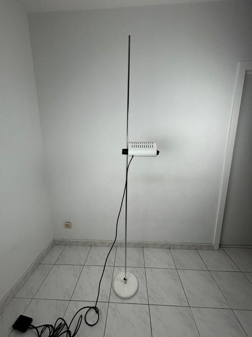 Vintage Joe Colombo vloerlamp voor O-Luce Italia, Huis en Inrichting, Lampen | Vloerlampen, Zo goed als nieuw, 200 cm of meer