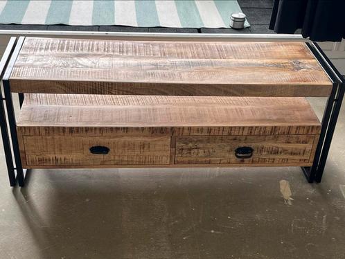 Te koop: mangohouten tv meubel., Huis en Inrichting, Kasten | Televisiemeubels, Gebruikt, Minder dan 100 cm, 100 tot 150 cm, 25 tot 50 cm