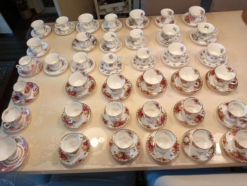 Royal Albert Theekopjes & Schotels - Grote Collectie, Antiek en Kunst, Antiek | Servies los, Ophalen of Verzenden