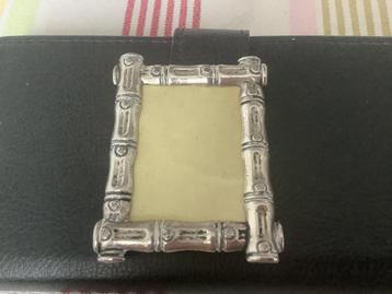 Zilveren fotolijstje beschikbaar voor biedingen