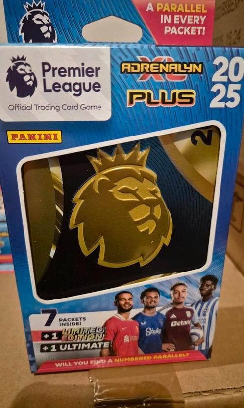 Panini Adrenalyn Premier League Tin Plus 2025, Hobby en Vrije tijd, Stickers en Plaatjes, Zo goed als nieuw, Verzenden