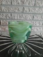 Mooi 100% gerecycled glazen kandelaar zacht groen., Antiek en Kunst, Ophalen of Verzenden