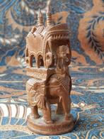 Olifant met berijder antiek Oosters beeldje van hout 12 cm., Ophalen of Verzenden