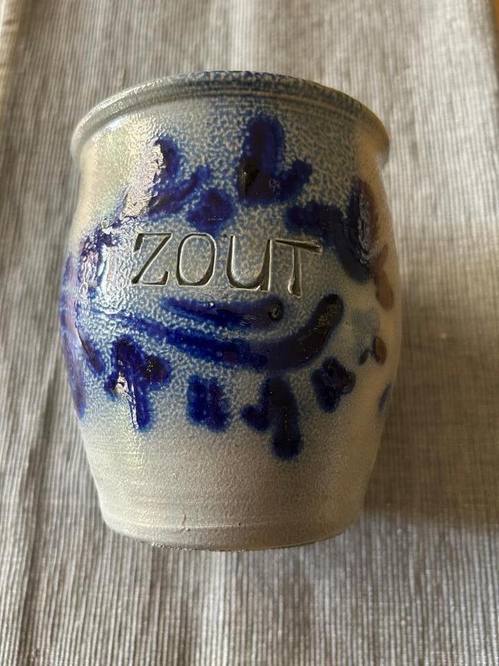 Zoutpot, Huis en Inrichting, Keuken | Servies, Zo goed als nieuw, Overige typen, Overige stijlen, Aardewerk, Ophalen of Verzenden