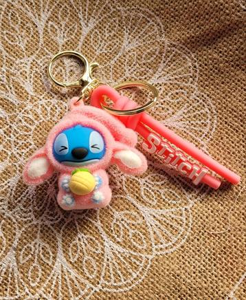 Stitch in een fluffy pakje sleutelhanger  beschikbaar voor biedingen