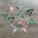 Decoratie groen beige vlaggenlijn met naam, Ophalen of Verzenden, Nieuw, Kraamcadeau
