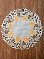 Kleedje met opengewerkte rand, Antiek en Kunst, Ophalen of Verzenden