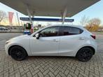 Mazda 2 1.5 Skyactiv-G GT-M / Parkeersensoren / Camera / Nav, Auto's, Mazda, Voorwielaandrijving, Stof, Gebruikt, Wit