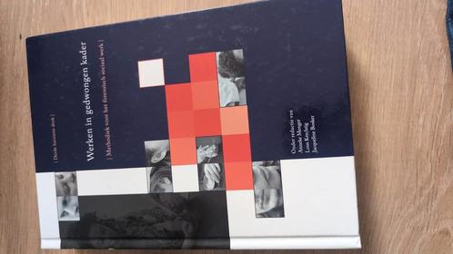 Werken in gedwongen kader, Boeken, Wetenschap, Zo goed als nieuw, Ophalen of Verzenden