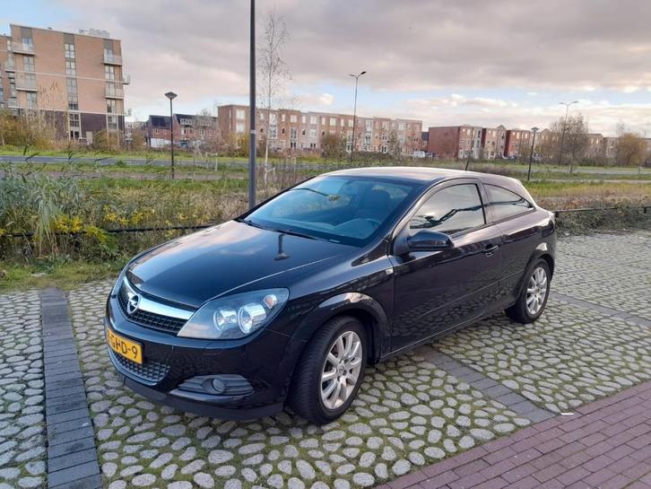 Opel Astra 1.6 16V GTC 85KW 2008 Zwart, Auto's, Opel, Particulier, Astra, Airbags, Airconditioning, Centrale vergrendeling, Elektrische ramen