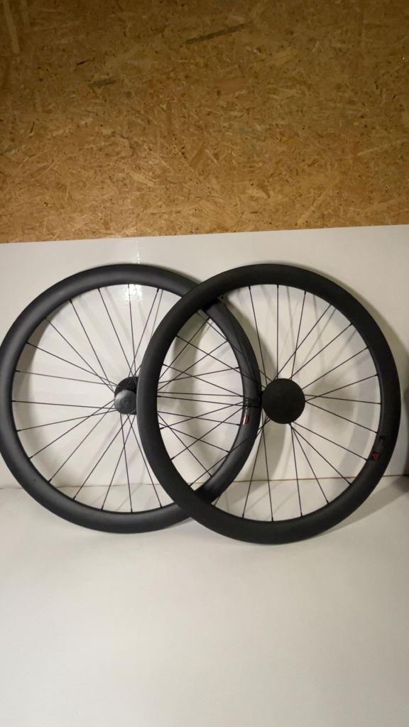 Carbon Racefiets Wielen – Lichtgewicht & Aerodynamisch, Fietsen en Brommers, Fietsen | Racefietsen, Nieuw, Overige merken, Meer dan 20 versnellingen