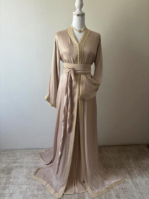 Takchita te HUUR, Kleding | Dames, Gelegenheidskleding, Zo goed als nieuw, Overige typen, Maat 38/40 (M), Ophalen