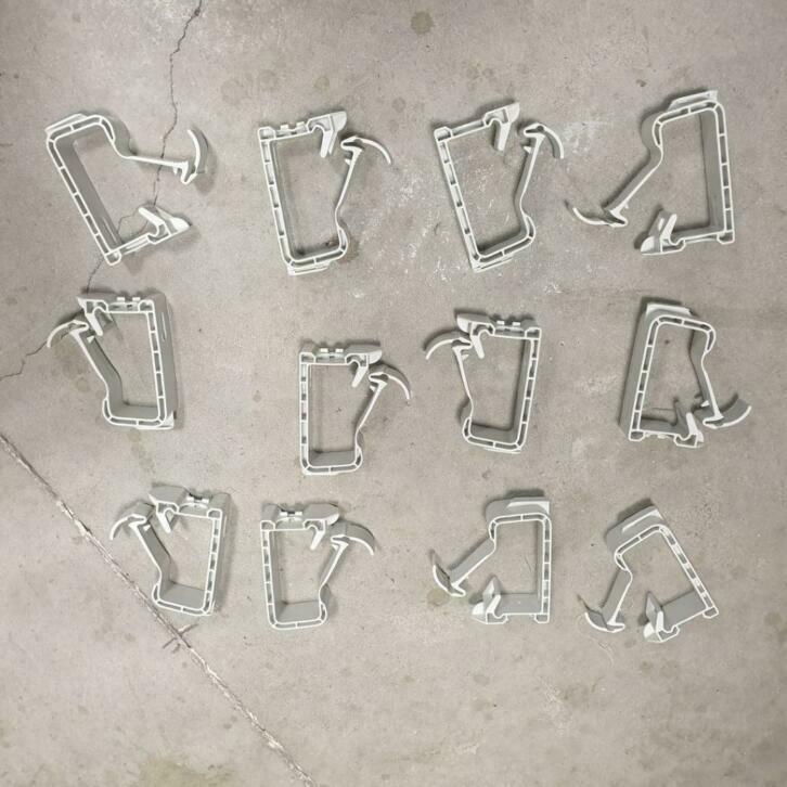 KUNSTSTOF KABELGELEIDERS KABELBINDERS KABELGOOT  BUREAU, Huis en Inrichting, Bureaus, Nieuw, Ophalen of Verzenden