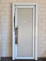 Nieuwe kunststof voordeur, Kunststof, Deurkozijn, Nieuw, 150 tot 225 cm