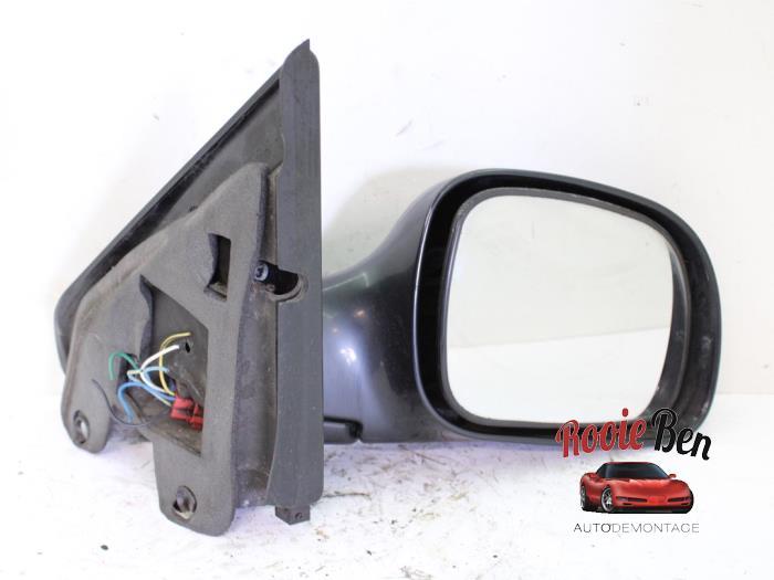 Buitenspiegel rechts van een Chrysler Voyager, Auto-onderdelen, Spiegels, Gebruikt, -, Ophalen of Verzenden, -