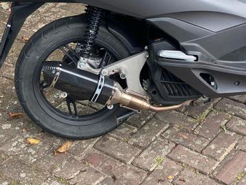 Scooter Uitlaat - Custom Carbon Look beschikbaar voor biedingen
