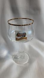 KASTEEL bier glas met kasteel voet, Ophalen of Verzenden, Zo goed als nieuw, Bierglas