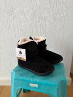 Zwarte, warme sloffen - maat 36/37 - Nieuw!, Ophalen of Verzenden, Nieuw, Zwart, Pantoffels of Sloffen