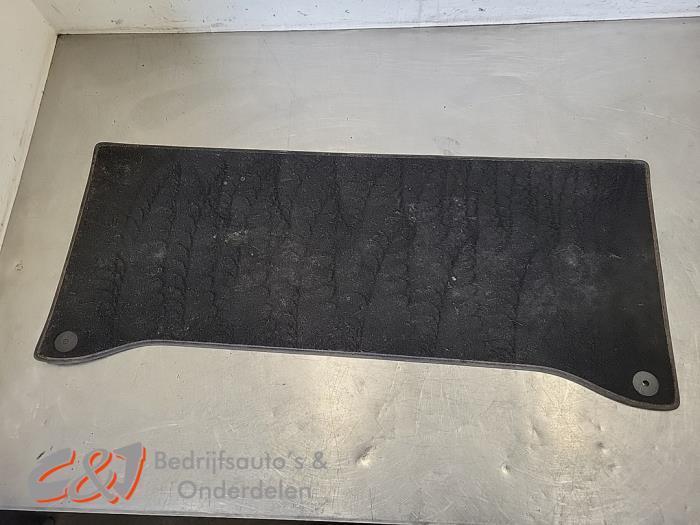 Kofferbak Mat van een Volkswagen Transporter, Auto-onderdelen, Interieur en Bekleding, Volkswagen, Gebruikt, 3 maanden garantie