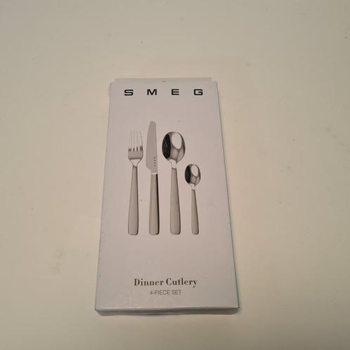 SMEG Bestekset 4 Delig | Nieuw, Huis en Inrichting, Keuken | Bestek, Nieuw, Bestekset, Rvs of Chroom, Vaatwasserbestendig, Ophalen of Verzenden