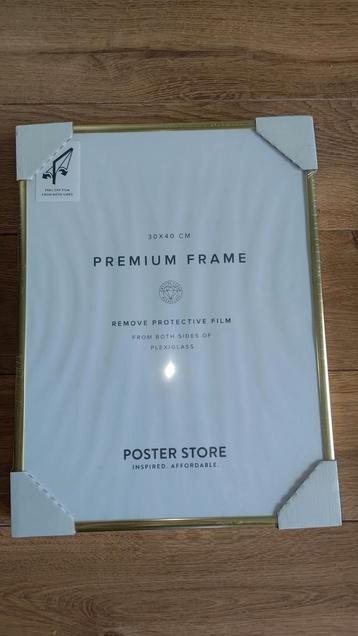 2x hoogglans gouden lijst.

30x40cm beschikbaar voor biedingen