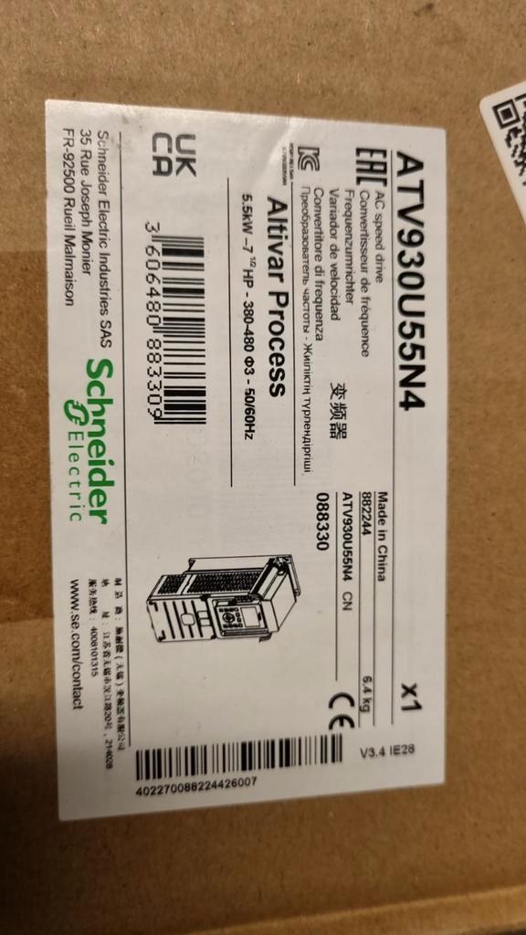 Schneider Electric Altivar 930 freq. reg.=<1 kV ATV930U55N4, Computers en Software, Netwerk switches, Nieuw, Ophalen of Verzenden